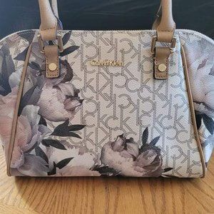 Clavin Klien purse